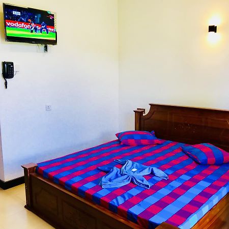 Travellers Halt Otel Ratnapura Dış mekan fotoğraf