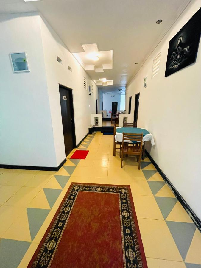 Travellers Halt Otel Ratnapura Dış mekan fotoğraf