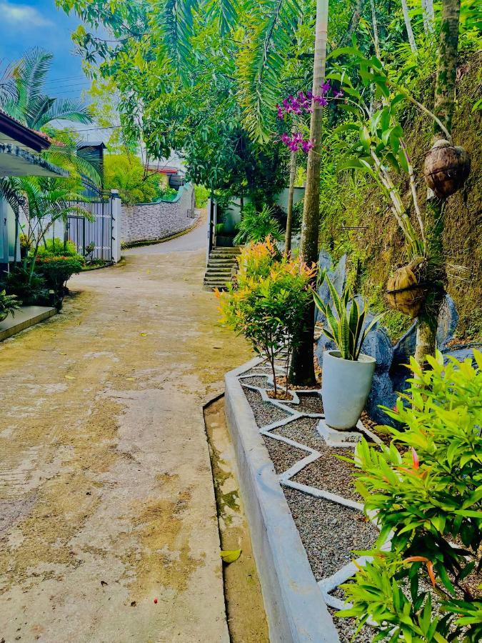 Travellers Halt Otel Ratnapura Dış mekan fotoğraf