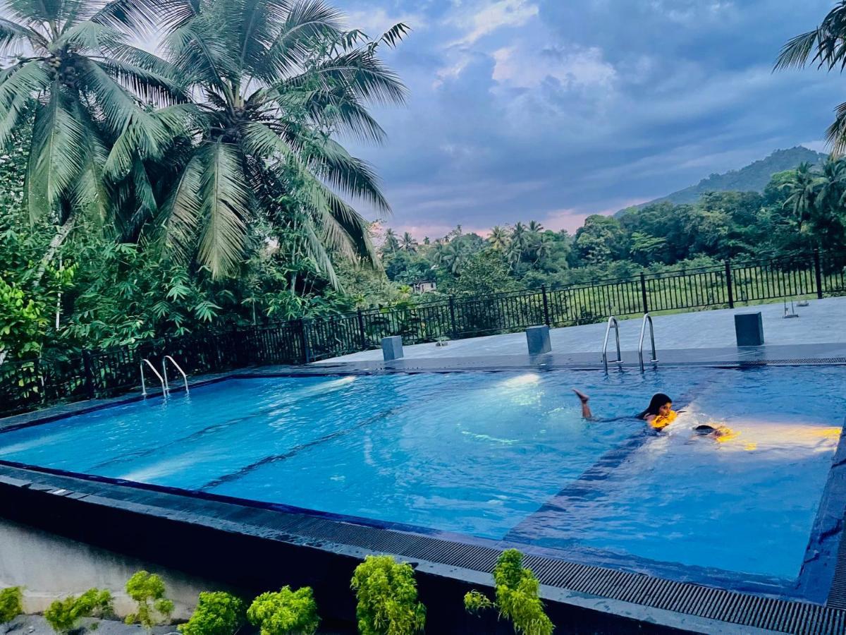 Travellers Halt Otel Ratnapura Dış mekan fotoğraf