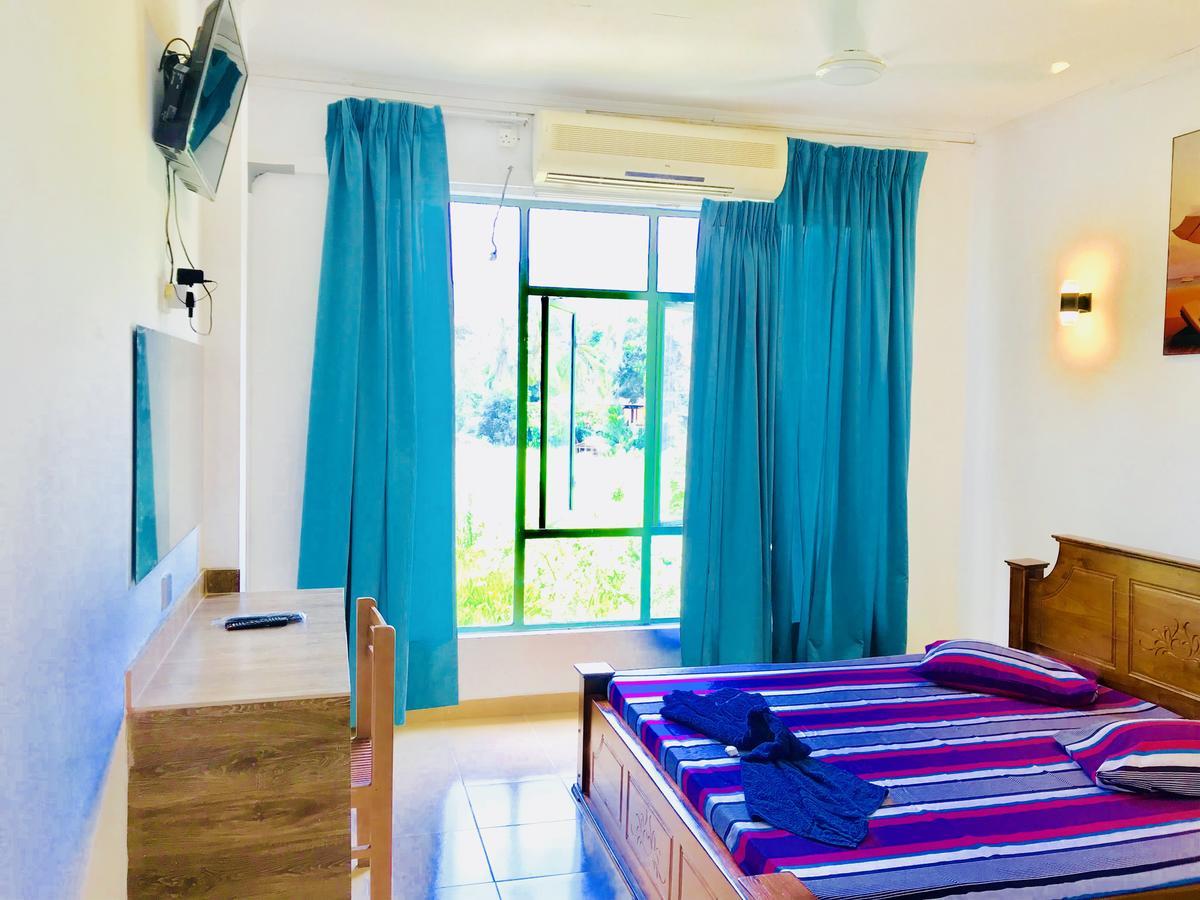 Travellers Halt Otel Ratnapura Dış mekan fotoğraf