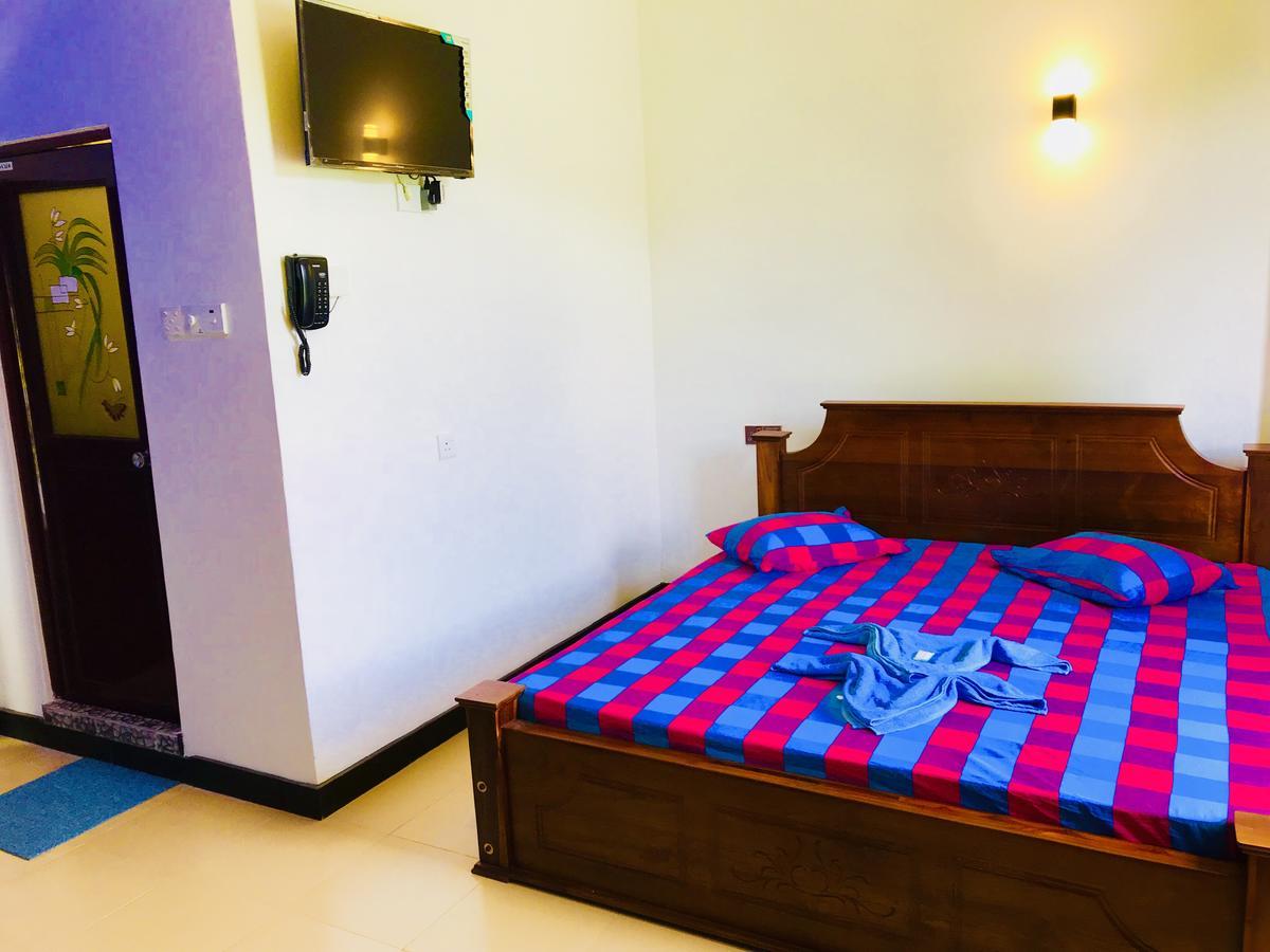 Travellers Halt Otel Ratnapura Dış mekan fotoğraf