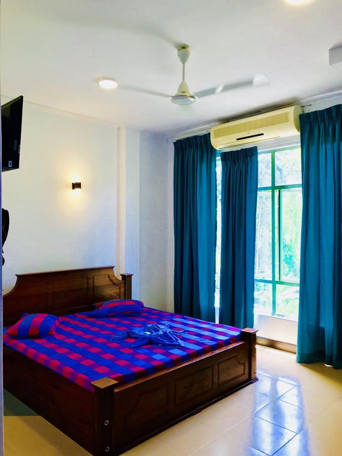 Travellers Halt Otel Ratnapura Dış mekan fotoğraf